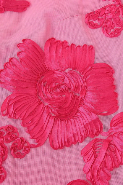 Vestido Largo de Encaje Floral Bordado