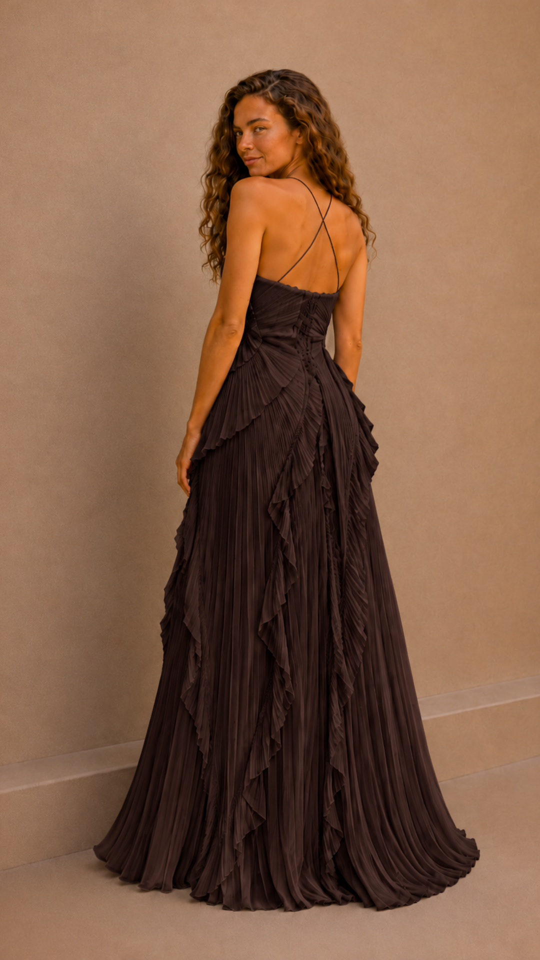 Vestido Plisado Volantes Espalda Abierta