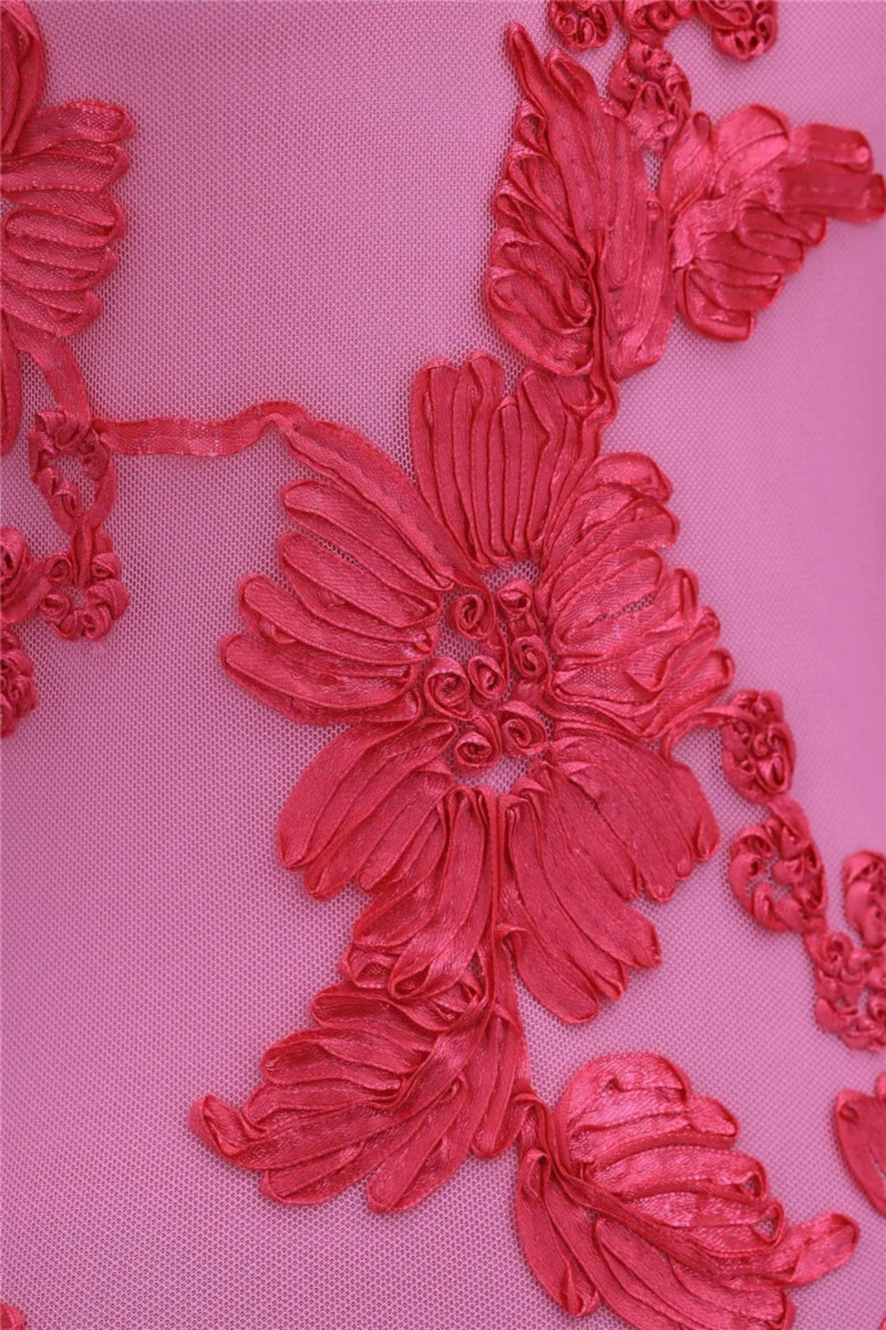 Vestido Largo de Encaje Floral Bordado